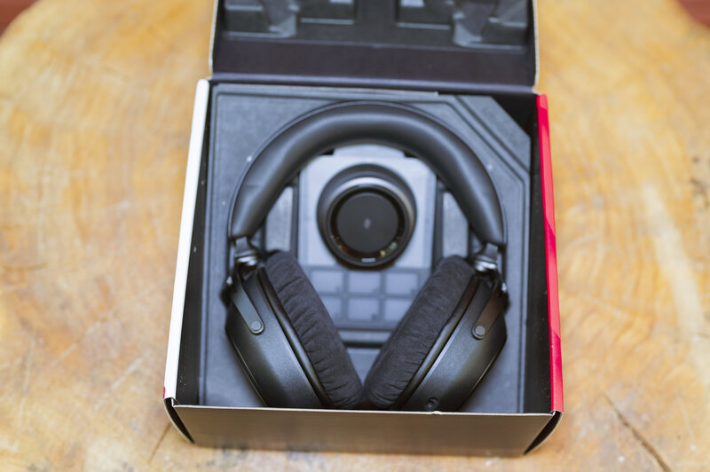 HyperX Cloud Alpha2 Wireless Packaging 2