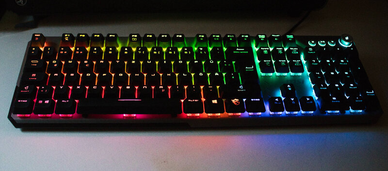 MSI Strike 600 RGB Regenbogen MSI Strike 600 RGB Regenbogen