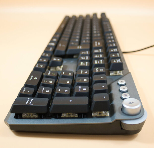 MSI Strike 600 Seitenansicht rechts MSI Strike 600 Seitenansicht rechts