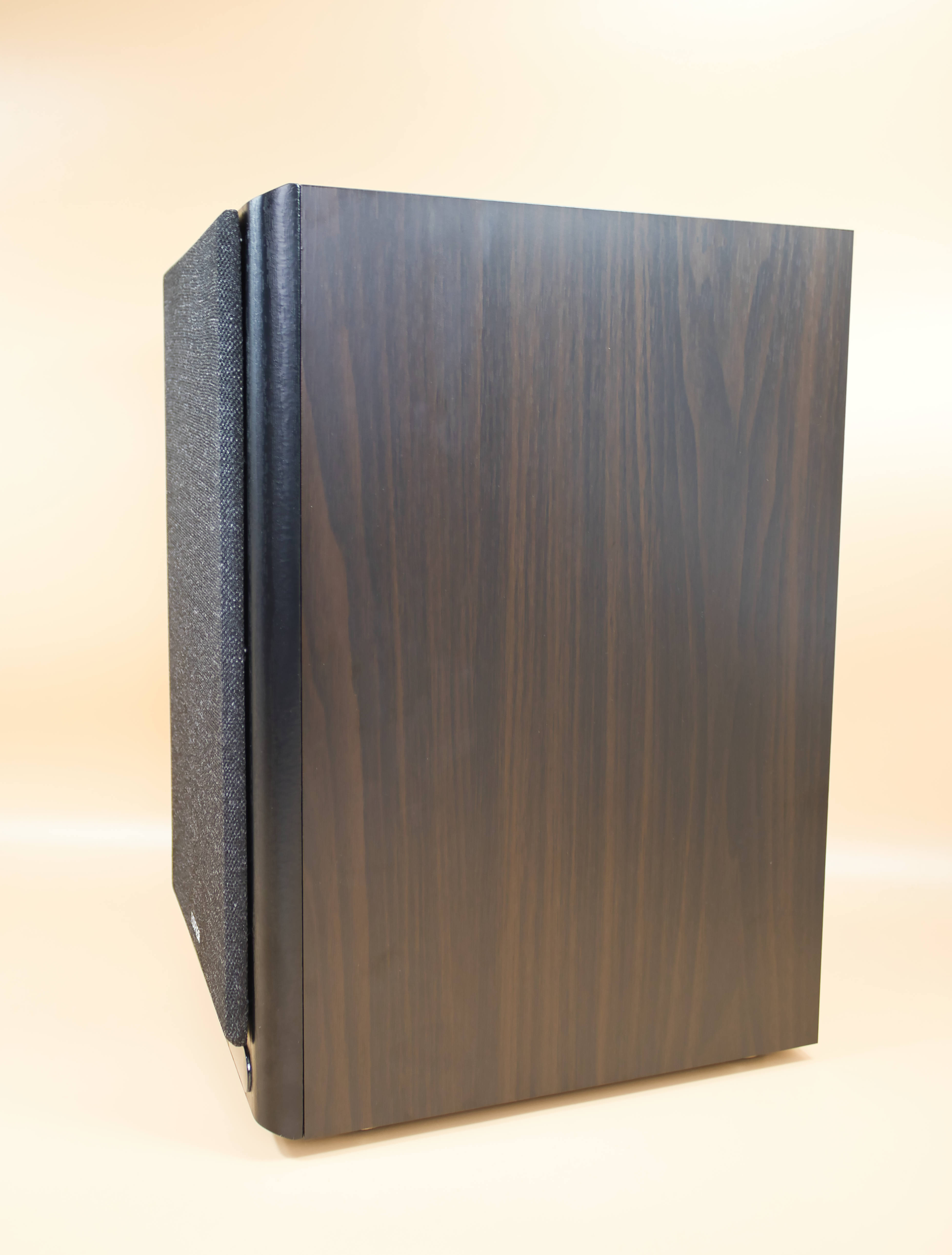 Edifier R2750DB MKII Seitenansicht Edifier R2750DB MKII Seitenansicht