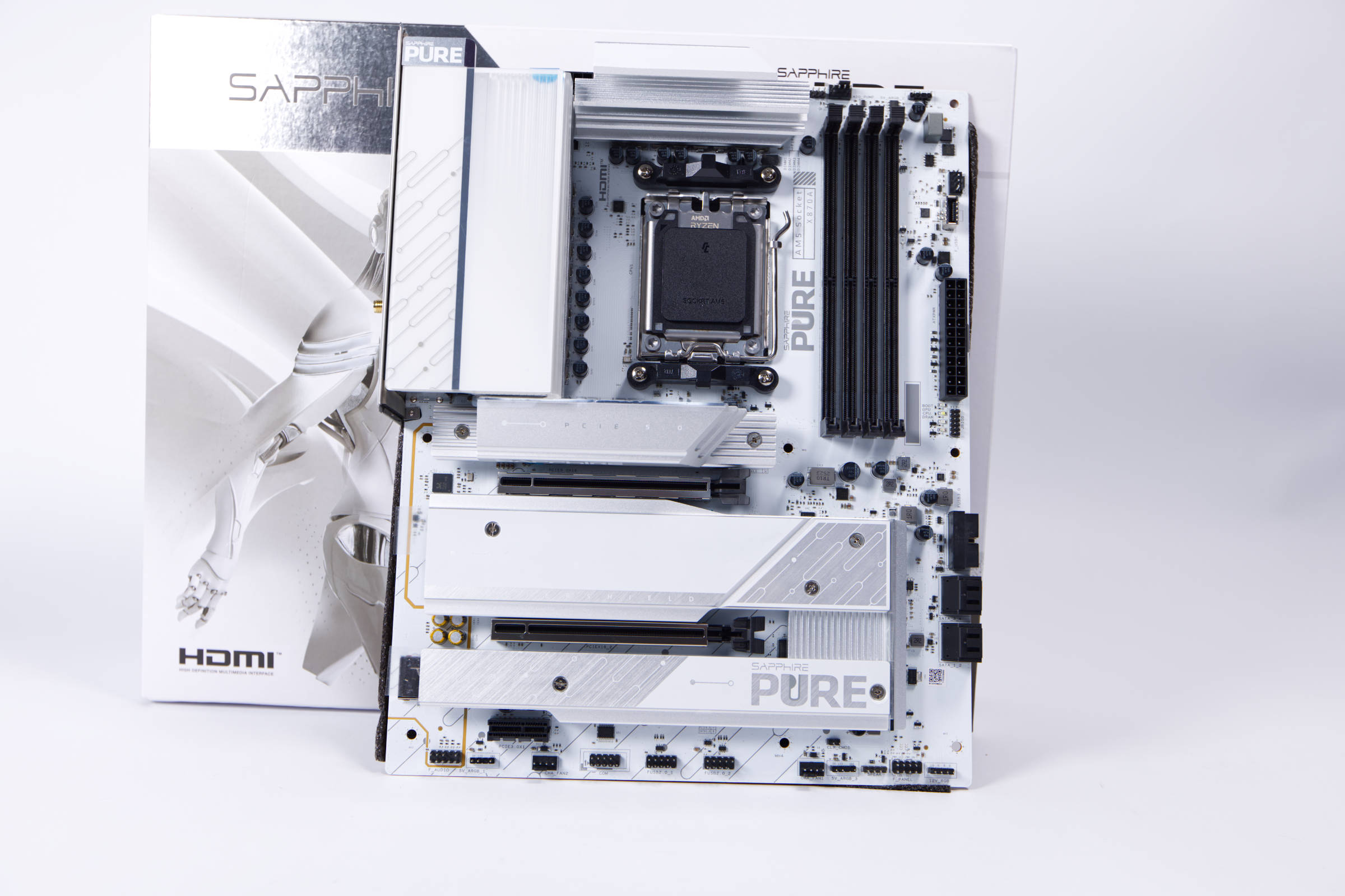 Sapphire PURE X870A WiFi 7 im Test/Review