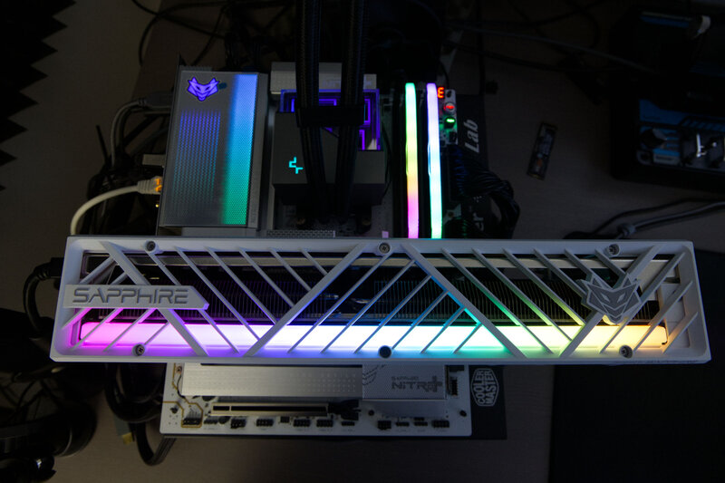 Sapphire Nitro X870EA PhantomLink Polar ARGB Sync
