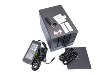 UGREEN DXP4800 Pro Package Contents