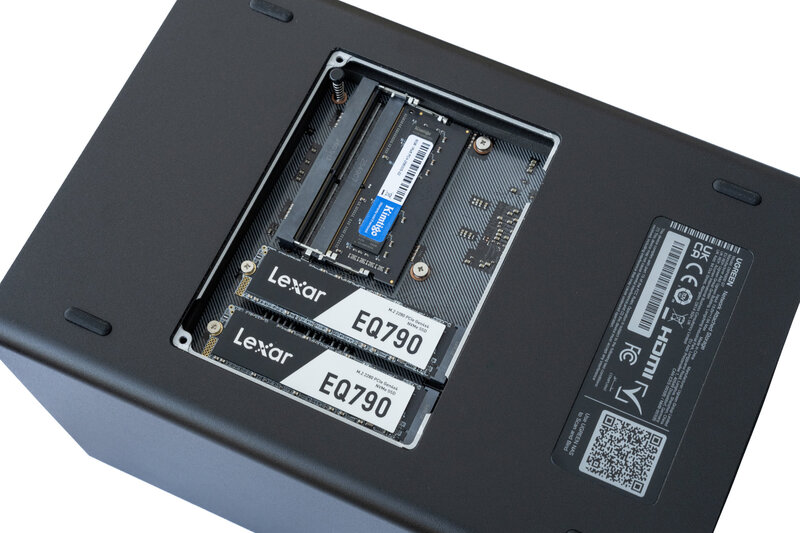UGREEN DXP4800 GT mit eingebauten NVME SSDs UGREEN DXP4800 GT mit eingebauten NVME SSDs