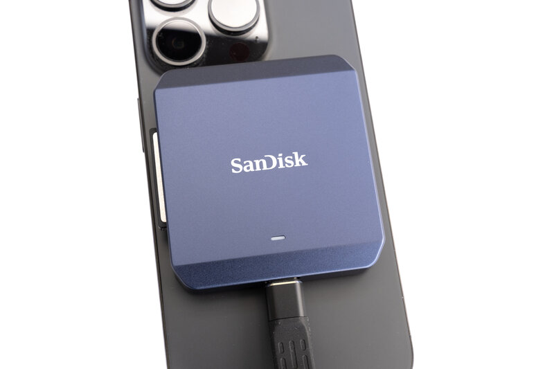 SanDisk PRO CINEMA CFexpress Type B Recorder am iPhone