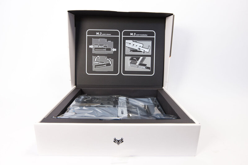 Sapphire Nitro X870EA PhantomLink Polar Verpackung innen