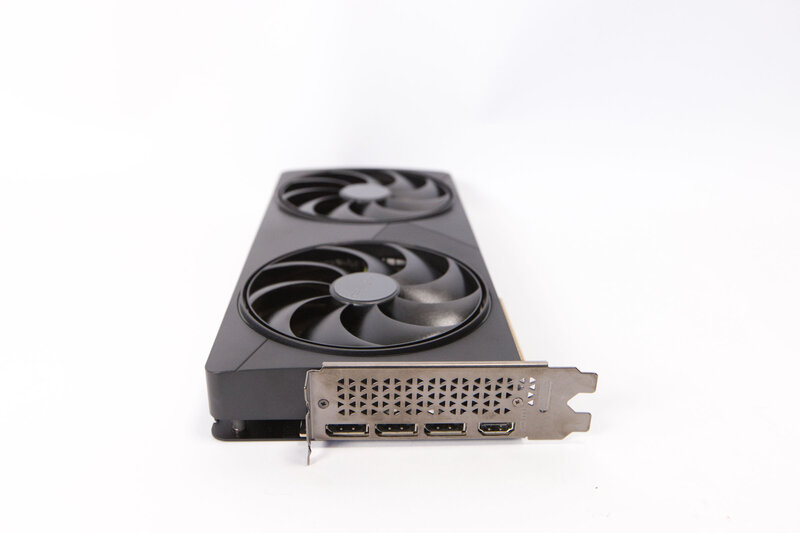 PNY GeForce RTX 5080 SLIM OC Connectors PNY GeForce RTX 5080 SLIM OC Connectors