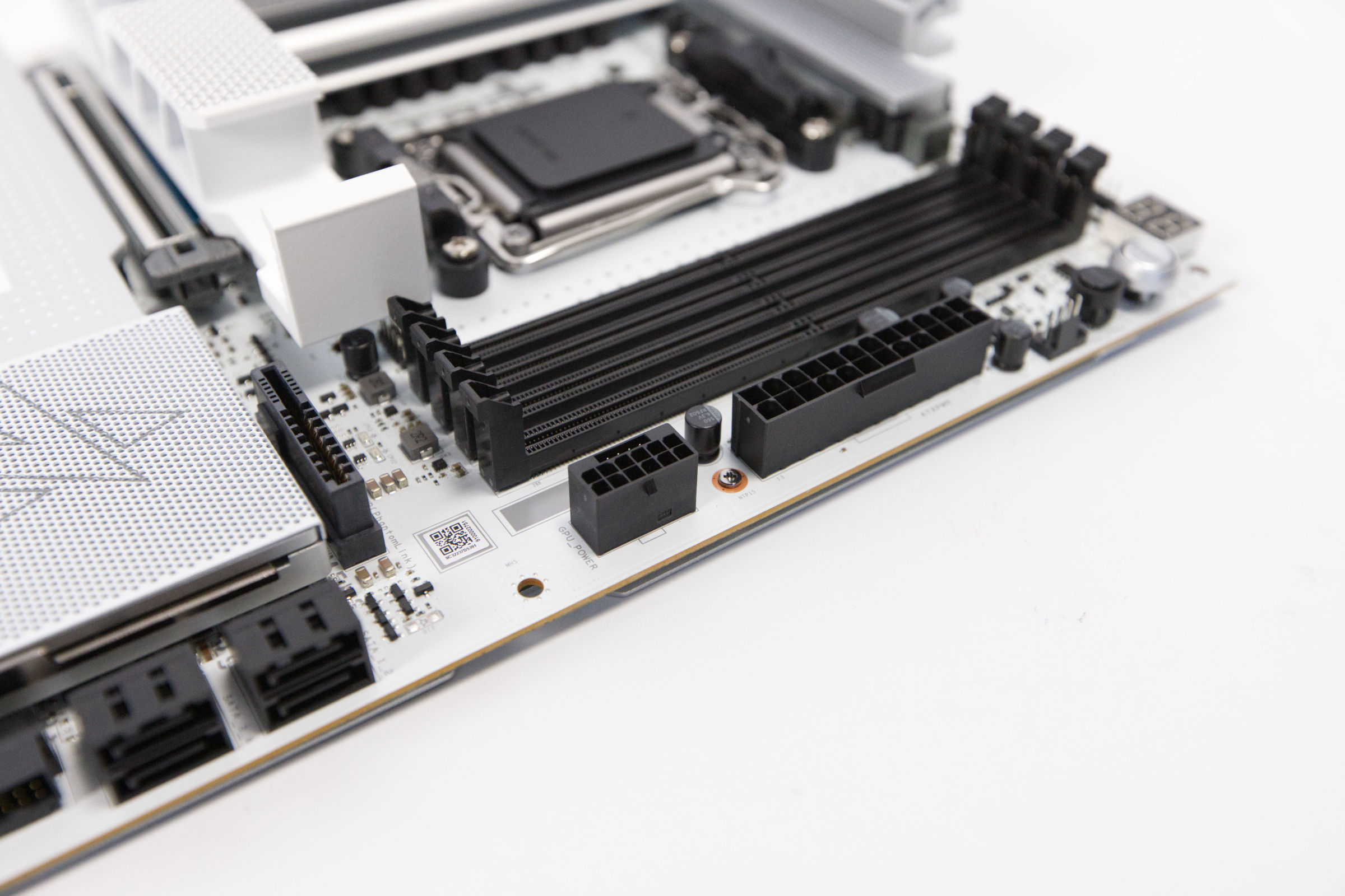 Sapphire Nitro X870EA PhantomLink Polar GPU Power Sapphire Nitro X870EA PhantomLink Polar GPU Power