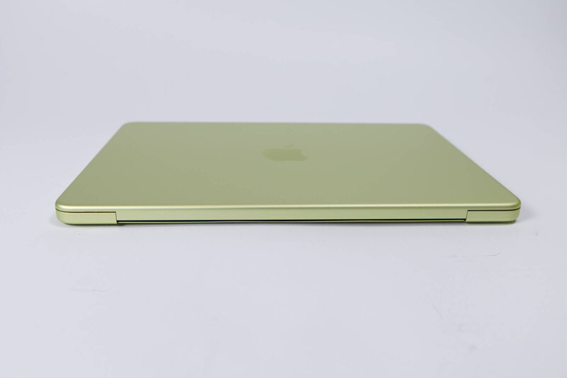 Apple MacBook Neo geschlossen Apple MacBook Neo geschlossen