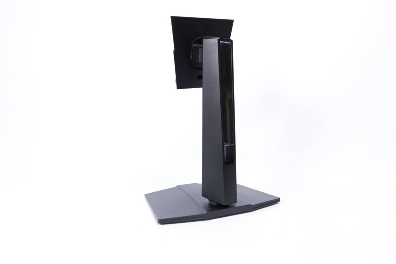 MSI MAG 321UP QD OLED Fussaufbau 3