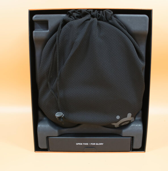 SteelSeries Arctis Nova Pro Omni packaging opened