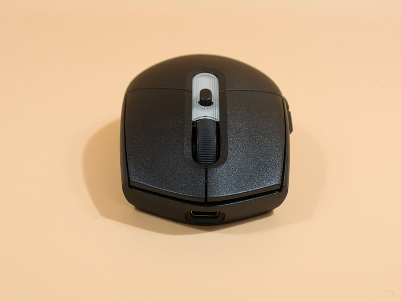 Logitech G305 X Superlight Front View Logitech G305 X Superlight Front View