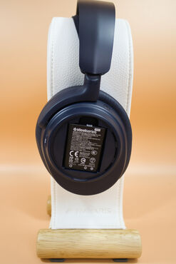SteelSeries Arctis Nova Pro Omni battery compartment SteelSeries Arctis Nova Pro Omni battery compartment