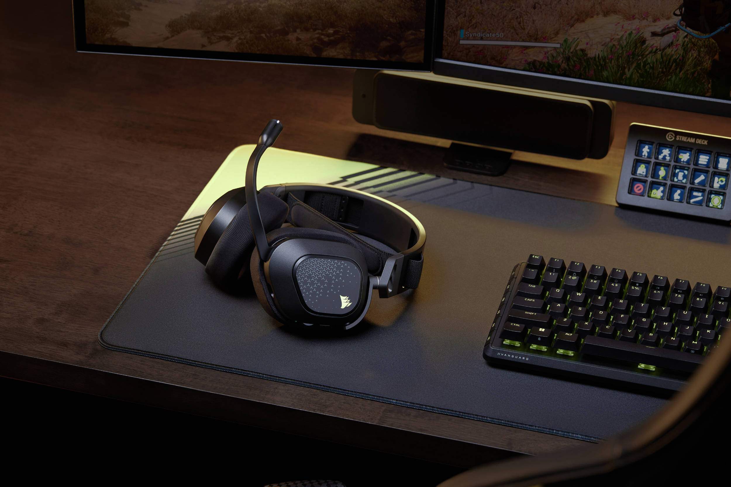 CORSAIR HS80 v2 MAX WIRELESS Release  Image © CORSAIR