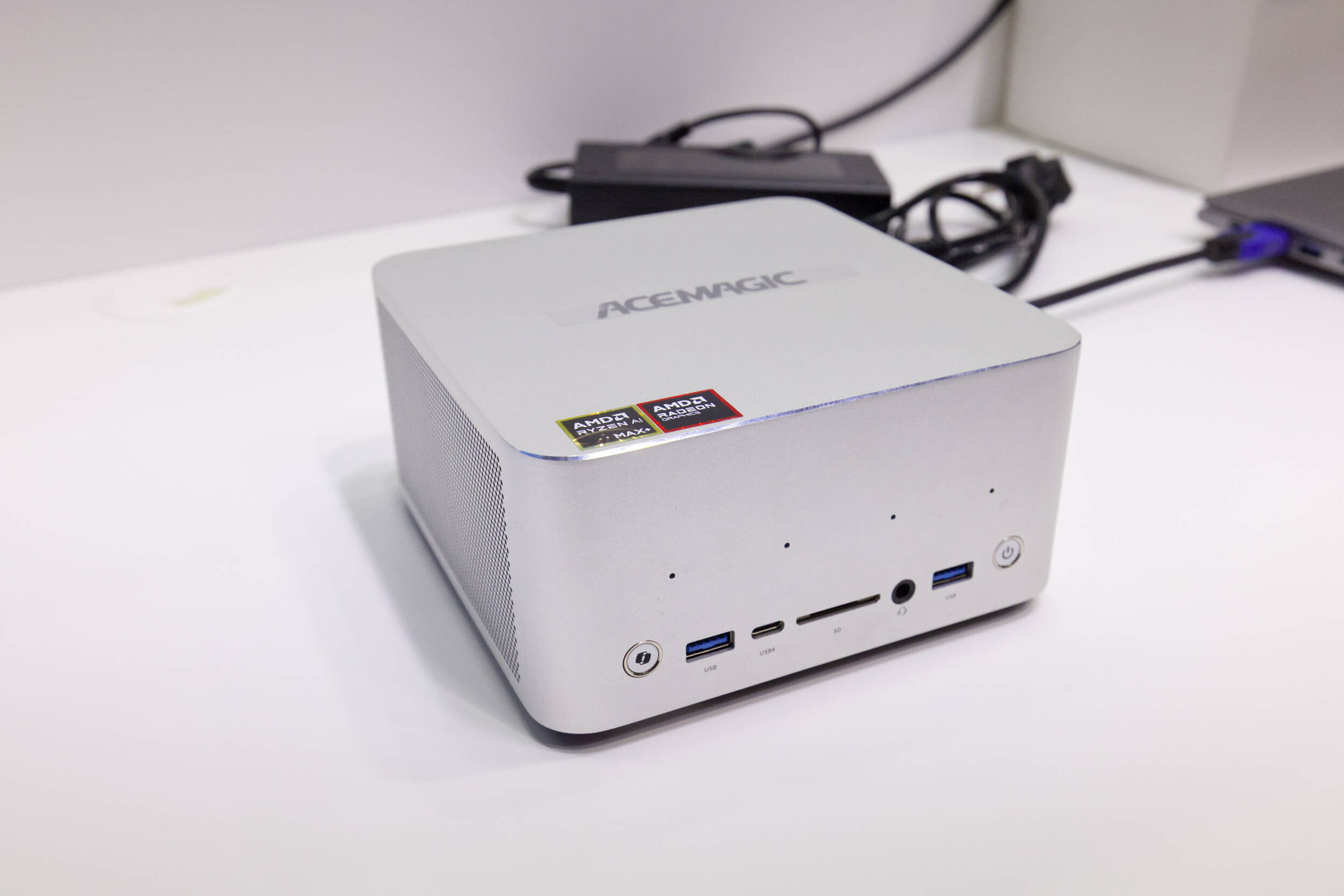Acemagic F9A Ryzen AI Max 395 PRO 495 Release  Image © PCMasters.de