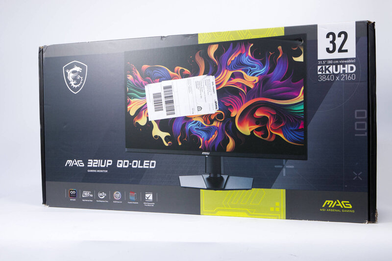 MSI MAG 321UP QD OLED Verpackung
