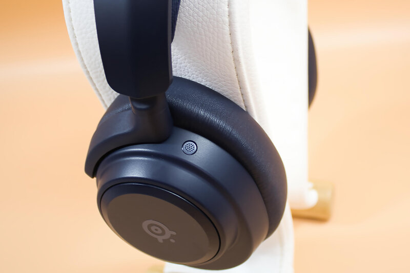 SteelSeries Arctis Nova Pro Omni ANC Microphone
