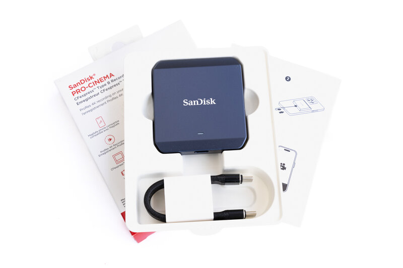 SanDisk PRO CINEMA CFexpress Type B Recorder Verpackung Inhalt