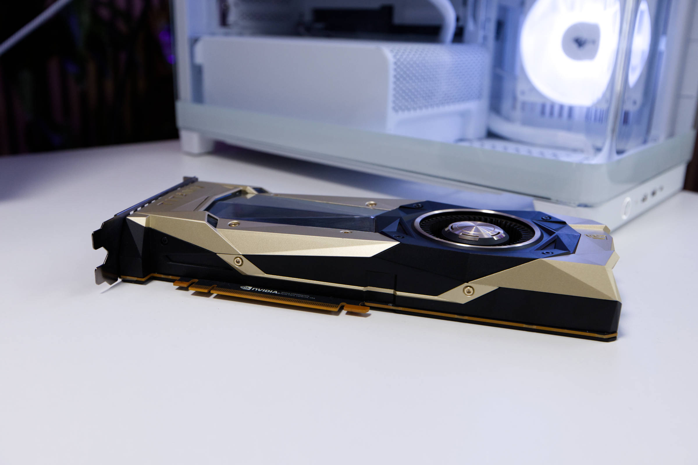 NVIDIA Titan V Grafikkarte NVIDIA Titan V Grafikkarte