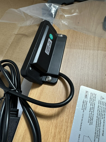 Flexispot E7 Pro 2026 018 Installing the Control Unit Flexispot E7 Pro 2026 018 Installing the Control Unit