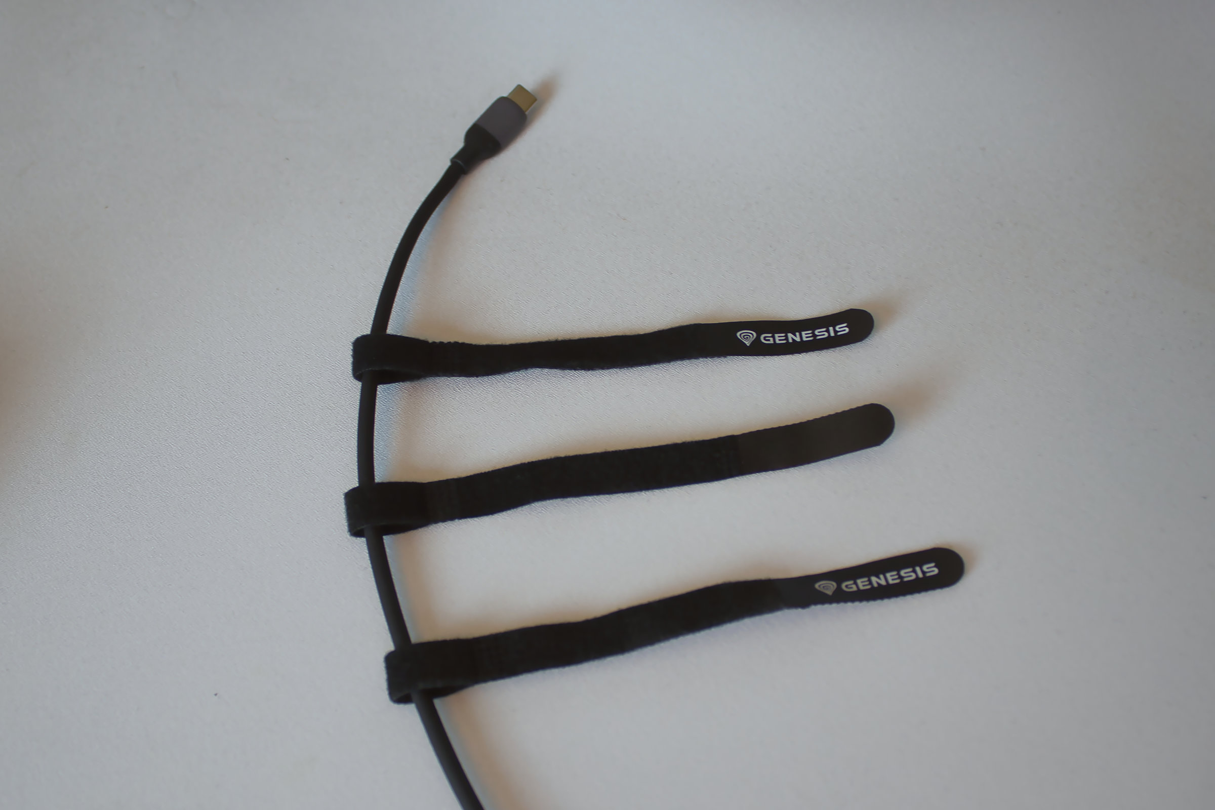 Genesis Radium 251 Set of Velcro Cable Ties Genesis Radium 251 Set of Velcro Cable Ties