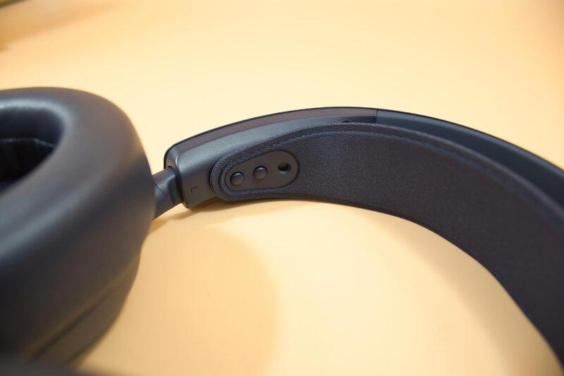 SteelSeries Arctis Nova Pro Omni head circumference adjustment