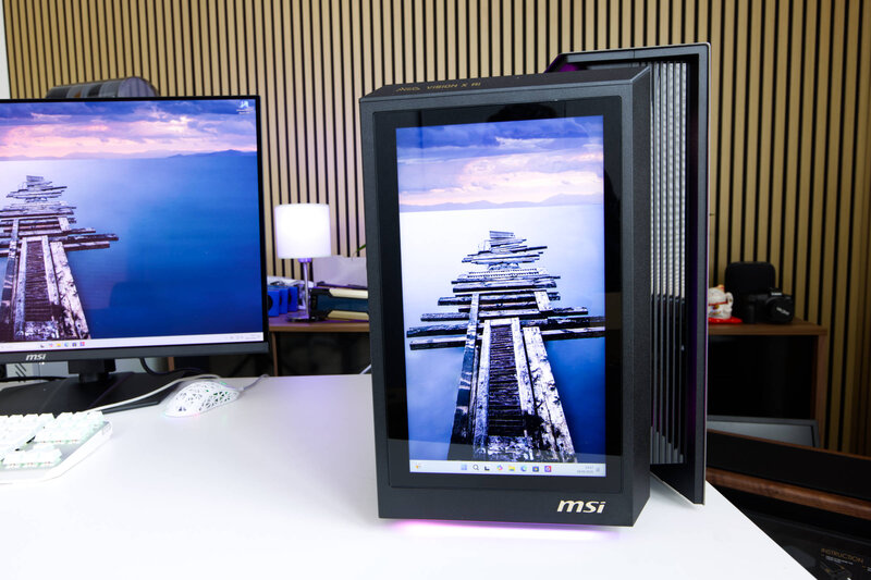 MSI MEG Vision X AI 13"Display MSI MEG Vision X AI 13"Display