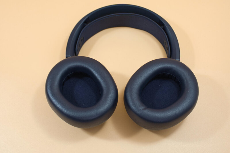 SteelSeries Arctis Nova Pro Omni ear cups