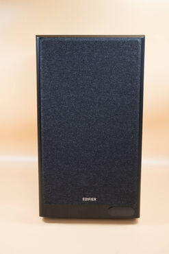 Edifier R2750DB MKII Front mit Abdeckung