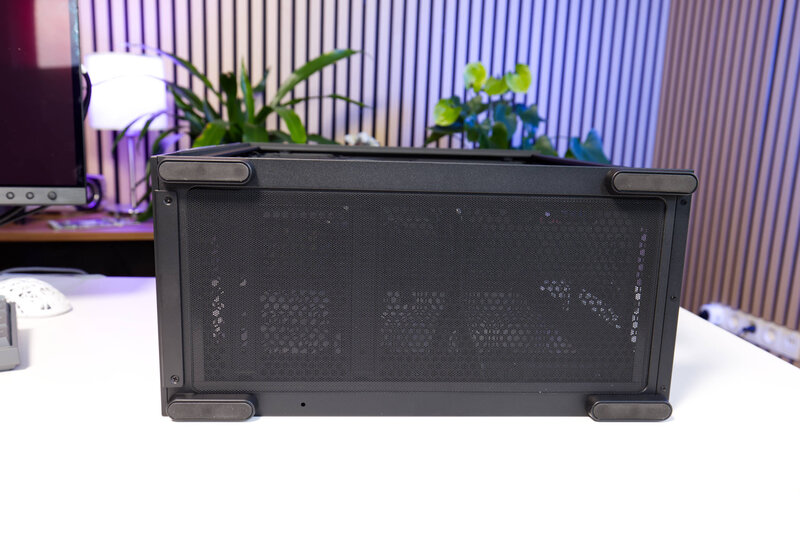 NZXT S5 RGB (bottom view)