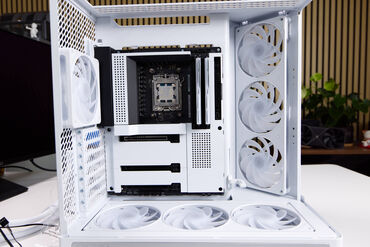 NZXT H6 RGB Mainboardeinbau NZXT H6 RGB Mainboardeinbau