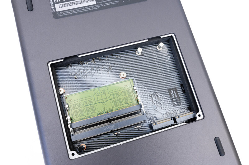 UGREEN DXP4800 Pro Maintenance flap open UGREEN DXP4800 Pro Maintenance flap open