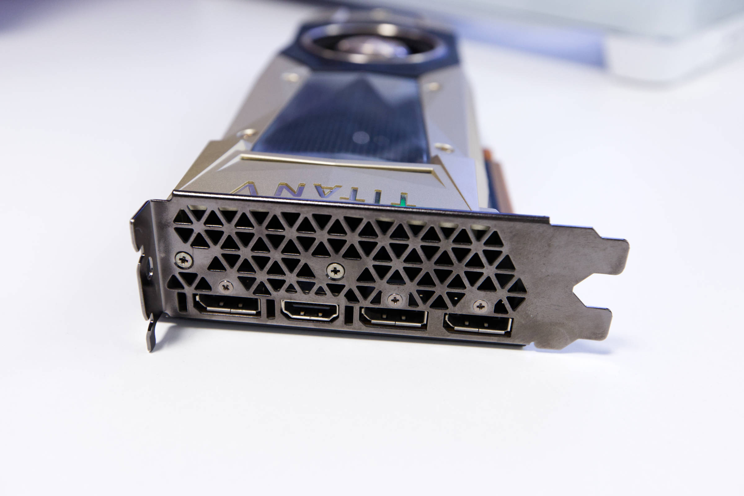 NVIDIA Titan V Anschlüsse NVIDIA Titan V Anschlüsse
