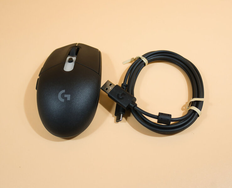 Logitech G305 X Superlight Package Contents Logitech G305 X Superlight Package Contents