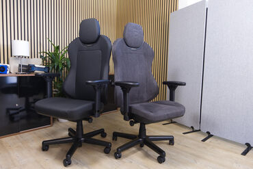 noblechairs AURA Review of both variants