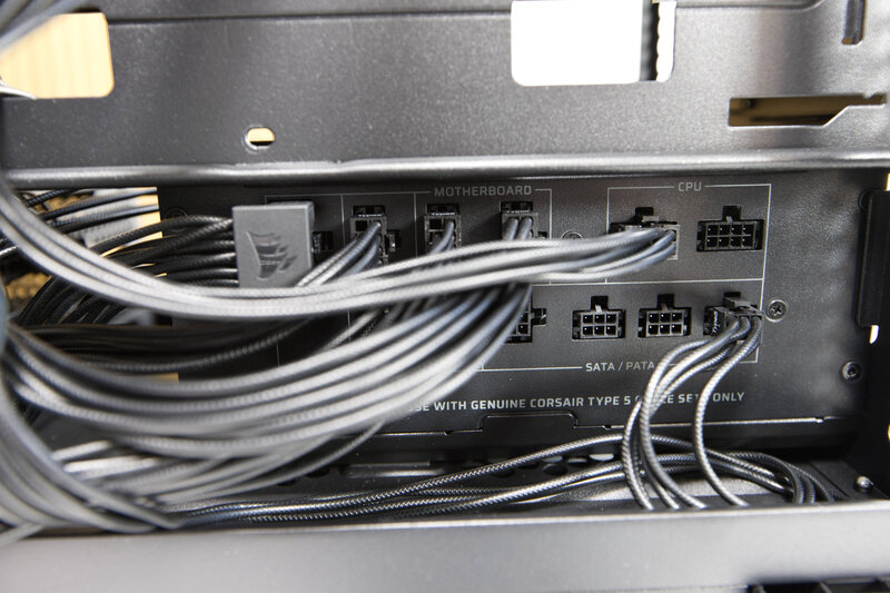 Corsair HX1000i Shift Kabel angeschlossen
