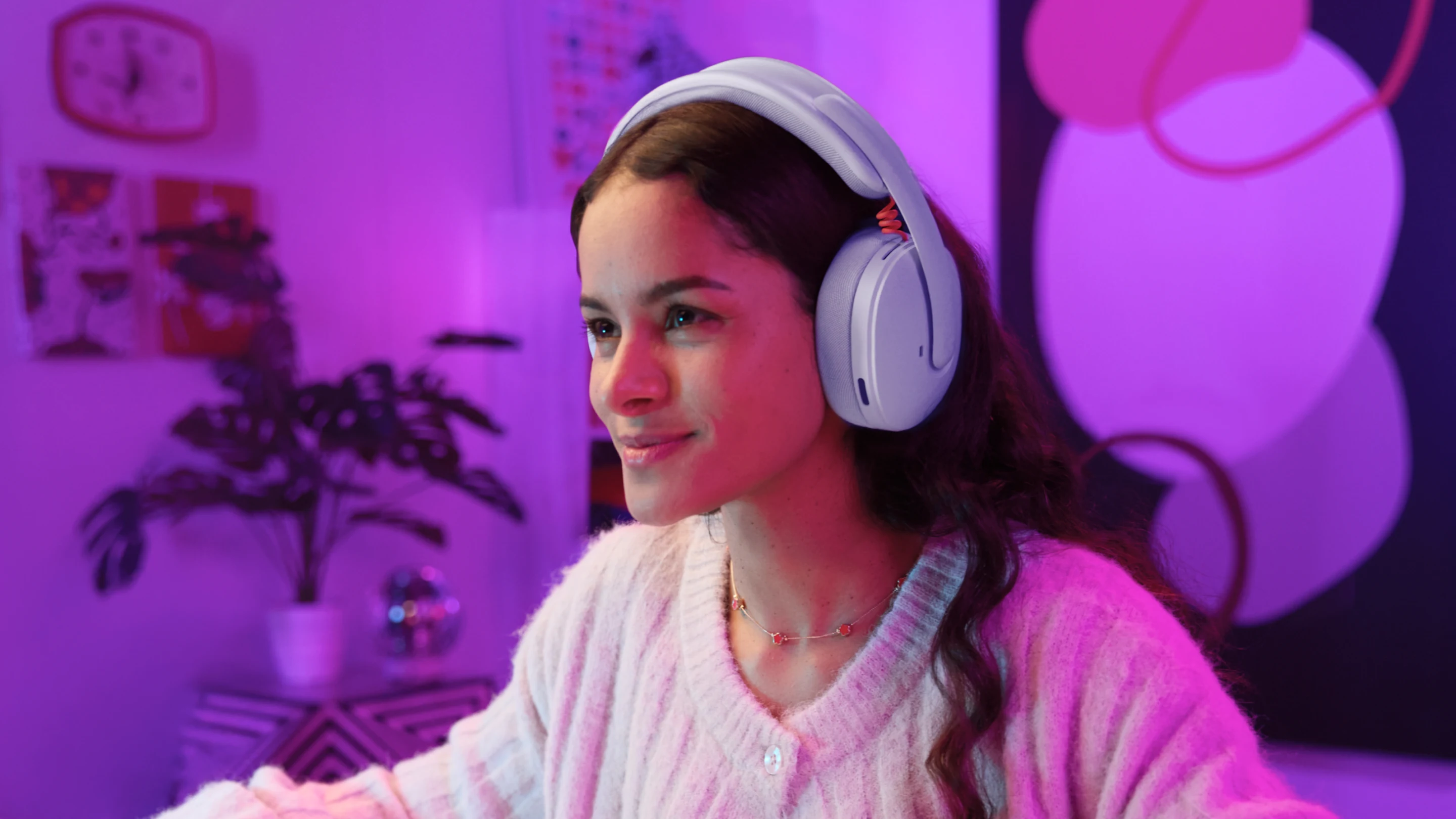 Logitech G325 LIGHTSPEED Wireless Gaming Headset ist da