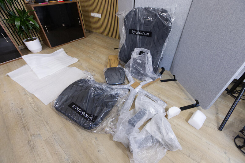 noblechairs AURA - Komponenten