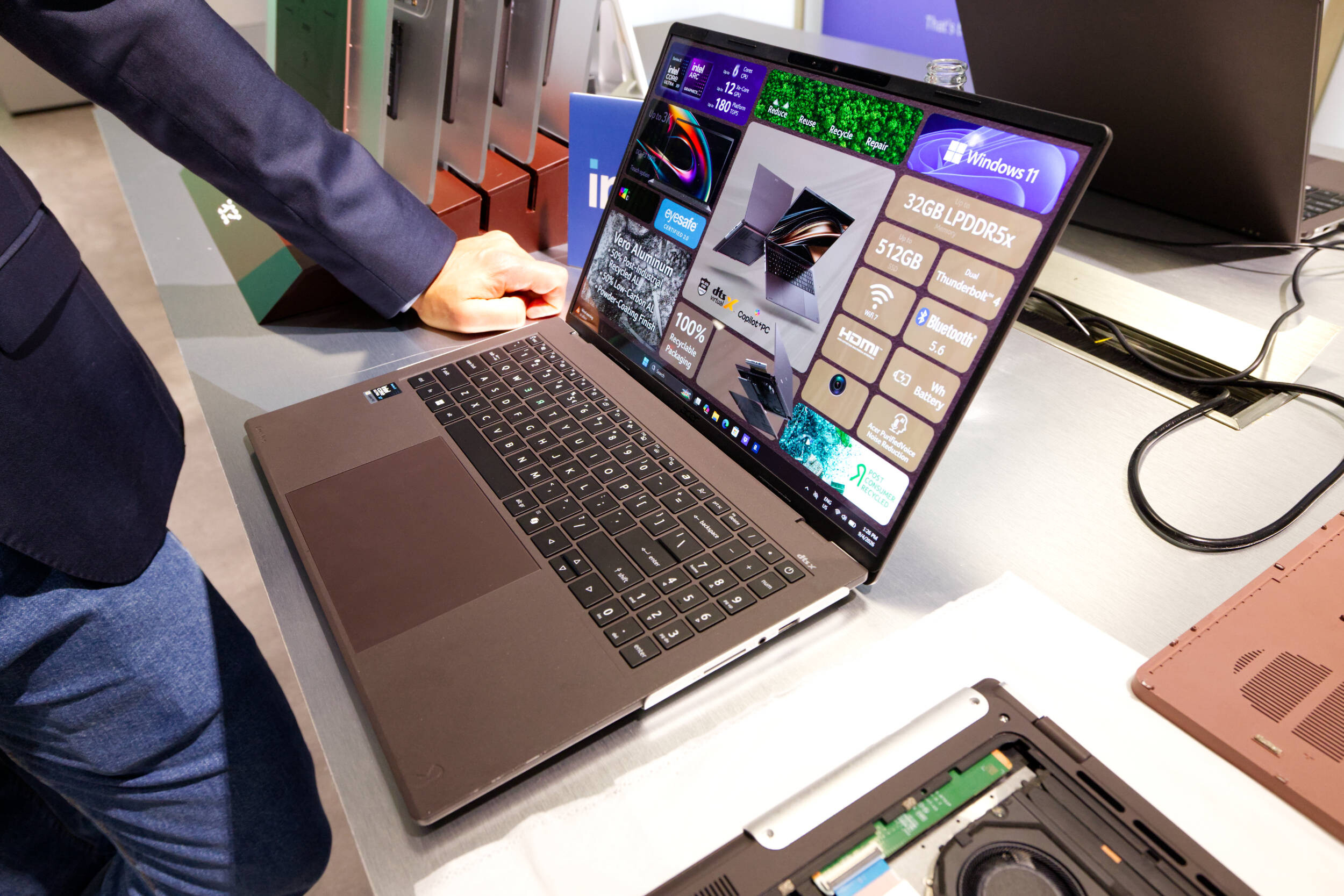 Acer Vero 16 Seite  Image © PCMasters.de