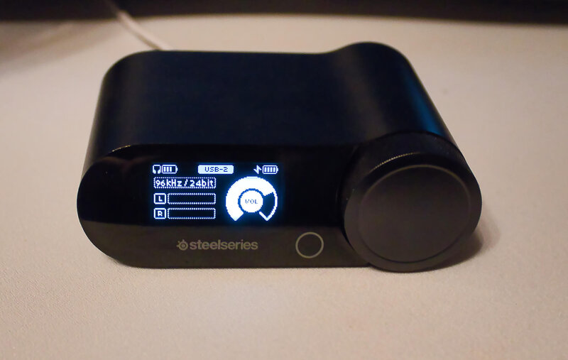 SteelSeries Arctis Nova Pro Omni Gamehub