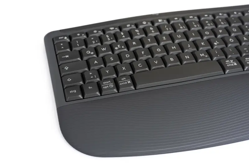 Logitech Signature Comfort Plus Combo MK880 Tastatur K880 Detail Logitech Signature Comfort Plus Combo MK880 Tastatur K880 Detail