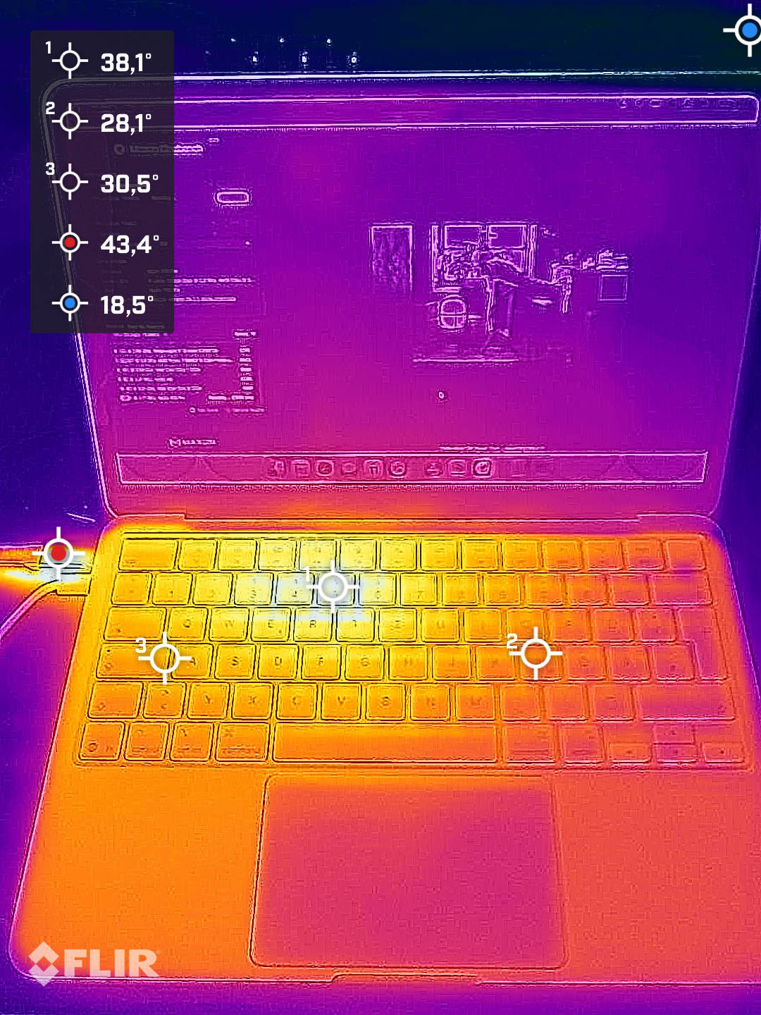 Apple MacBook Neo Wärmebildaufnahmen Apple MacBook Neo Wärmebildaufnahmen