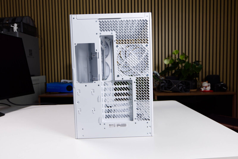 NZXT H6 RGB Rückseite NZXT H6 RGB Rückseite