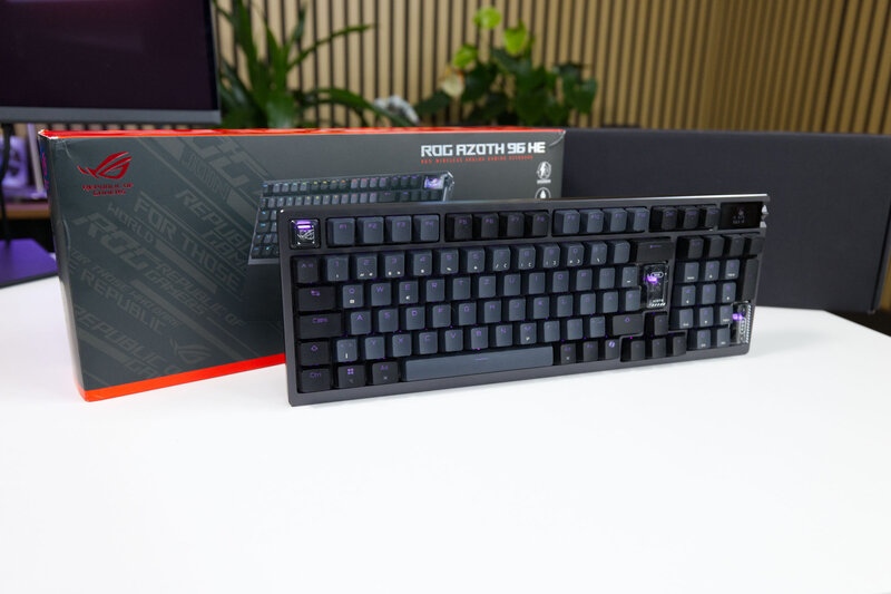 ASUS ROG Azoth 96 HE mit Verpackung ASUS ROG Azoth 96 HE mit Verpackung