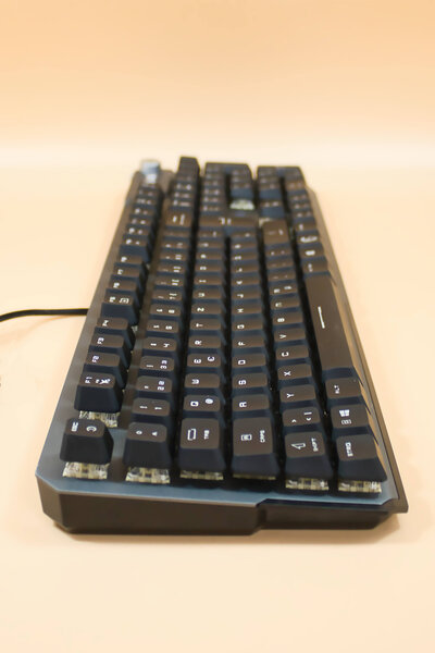 MSI Strike 600 Seitenansicht links MSI Strike 600 Seitenansicht links