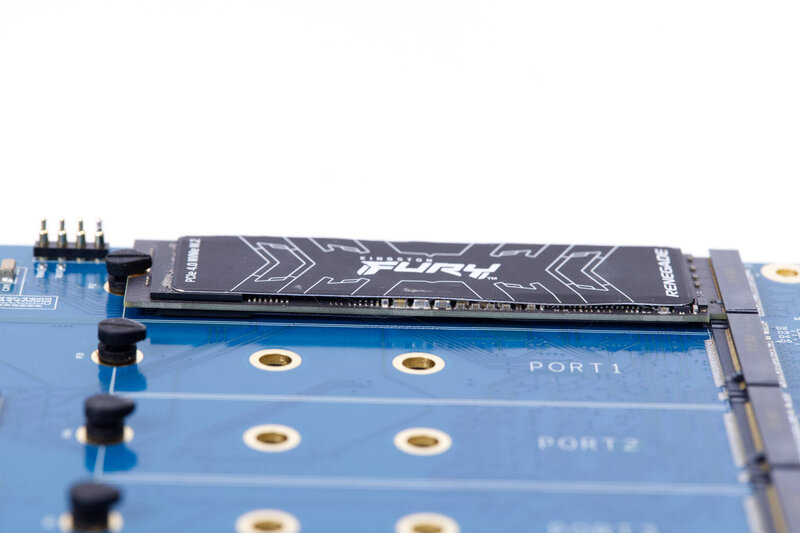 HighPoint Rocket 1604L NVMe installiert HighPoint Rocket 1604L NVMe installiert