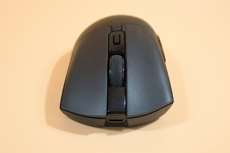 GENESIS ZIRCON 880 PRO Frontansicht