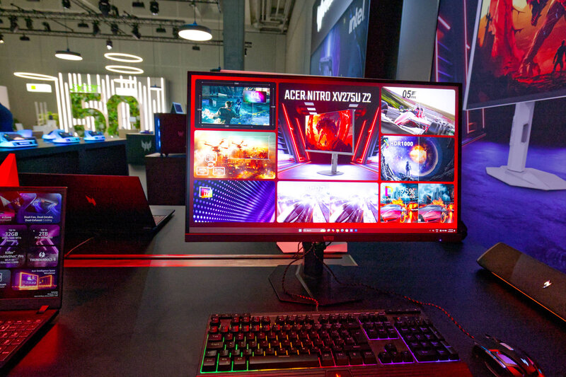 Acer Nitro XV275U Z2 Front