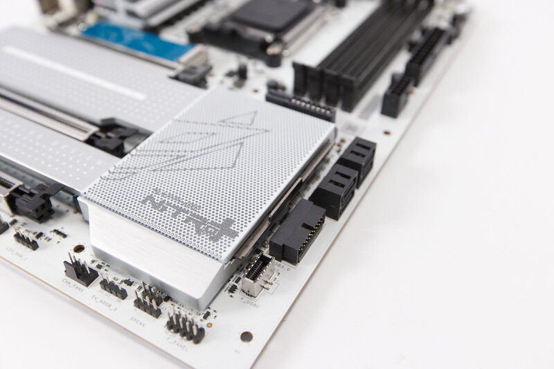 Sapphire Nitro X870EA PhantomLink Polar Logo