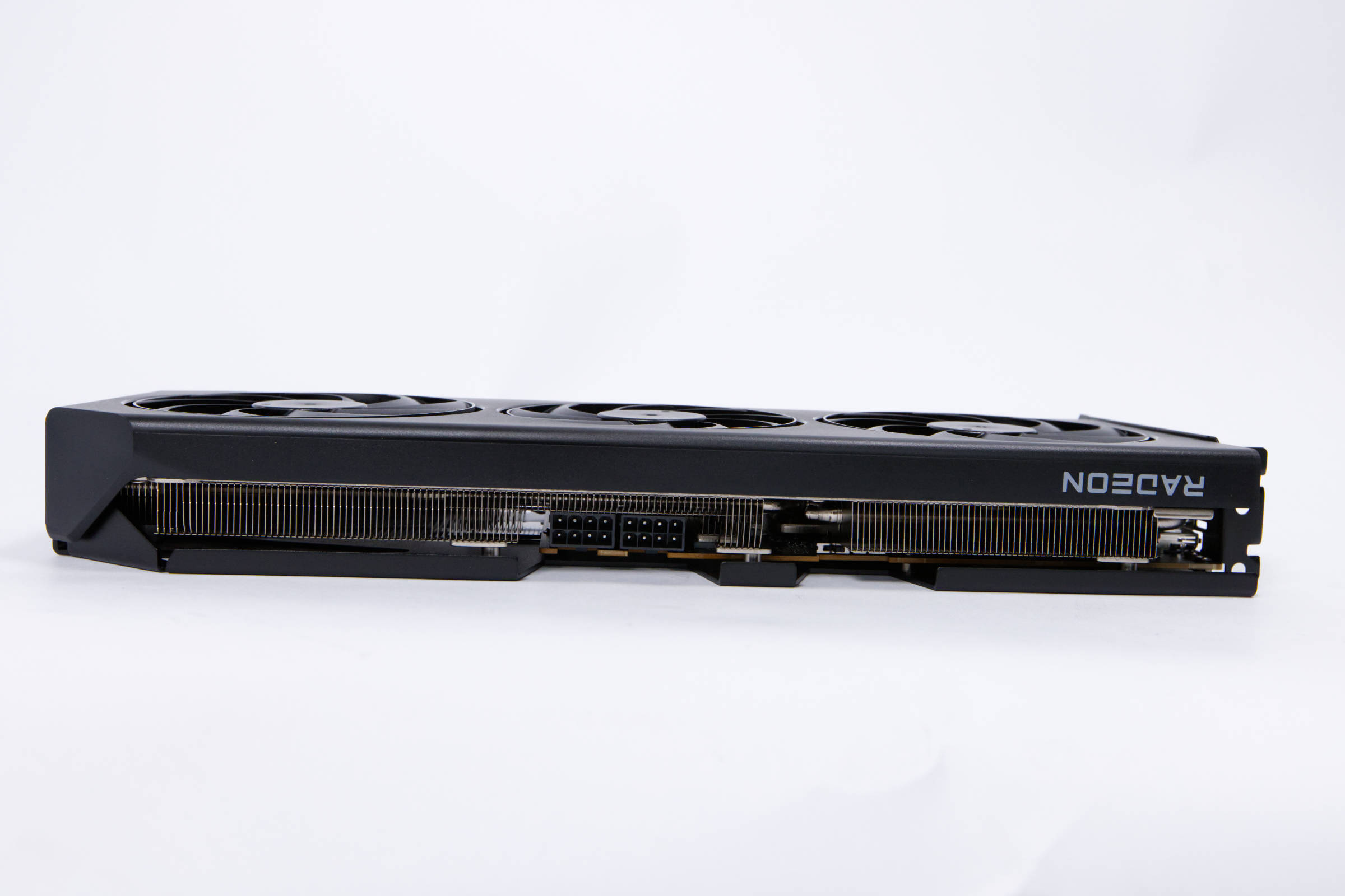 PowerColor Radeon RX 9070 Hellhound Top PowerColor Radeon RX 9070 Hellhound Top